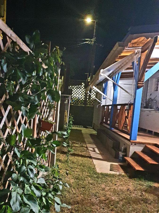Deux Chambres Et Deux Salles De Bain Dans La Maison De Michelle L'Amirade Grande Anse  Extérieur photo