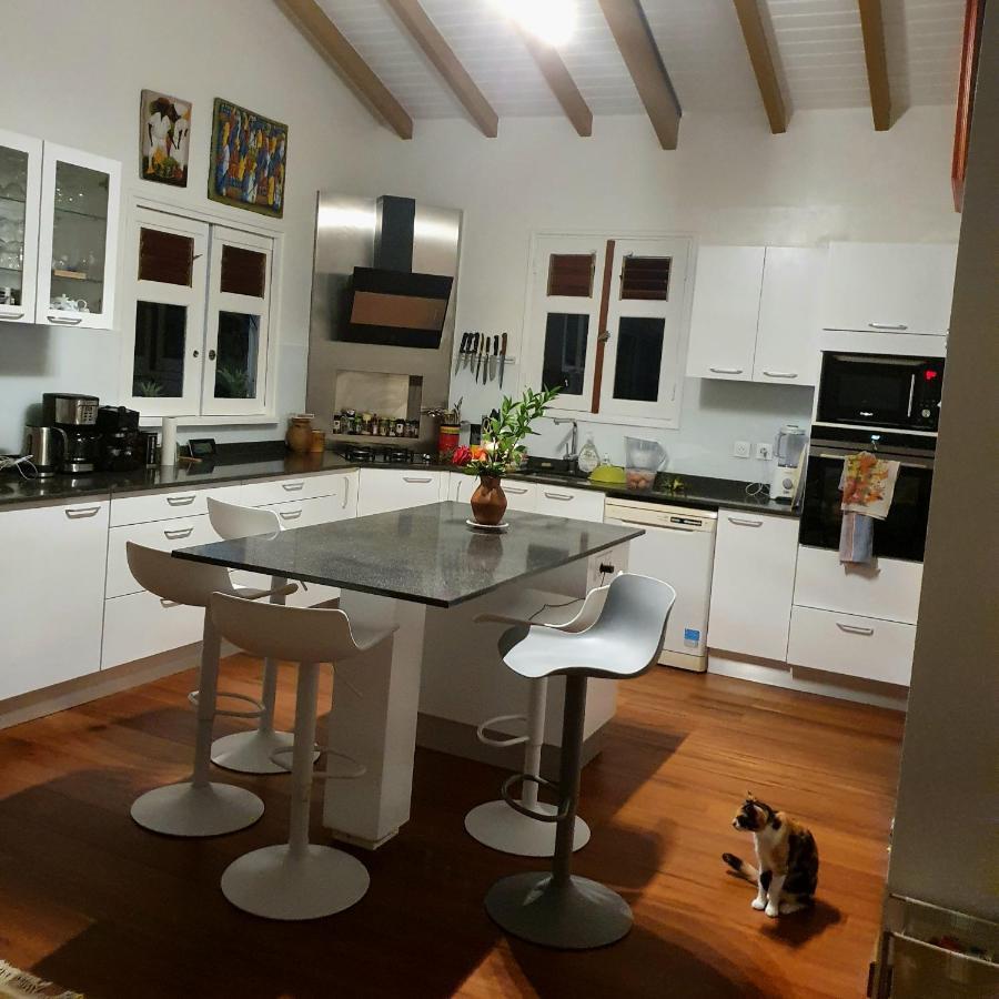 Deux Chambres Et Deux Salles De Bain Dans La Maison De Michelle L'Amirade Grande Anse  Extérieur photo
