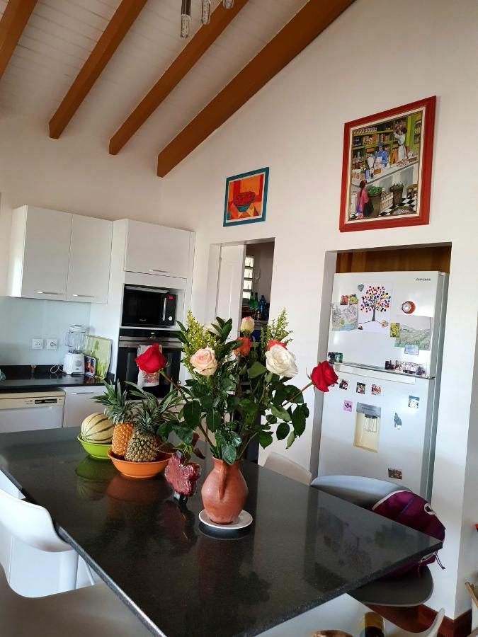 Deux Chambres Et Deux Salles De Bain Dans La Maison De Michelle L'Amirade Grande Anse  Extérieur photo
